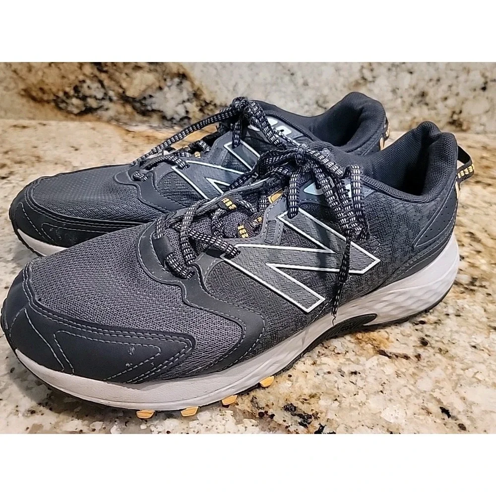 New Balance 410 Trail Hiking Gray Sneakers Shoes Men's Size 10 4E Wide EUC